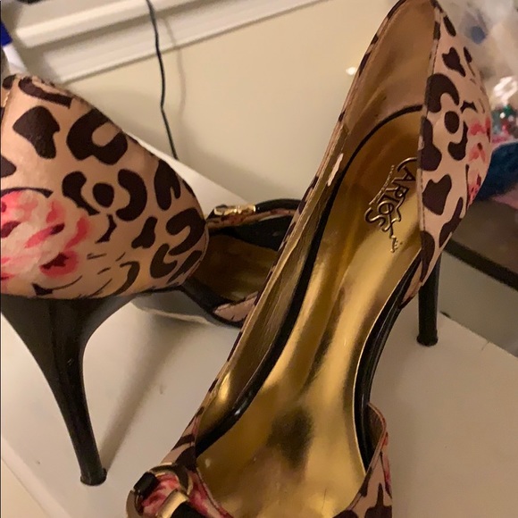 Brown and bone print heel - Picture 2 of 2